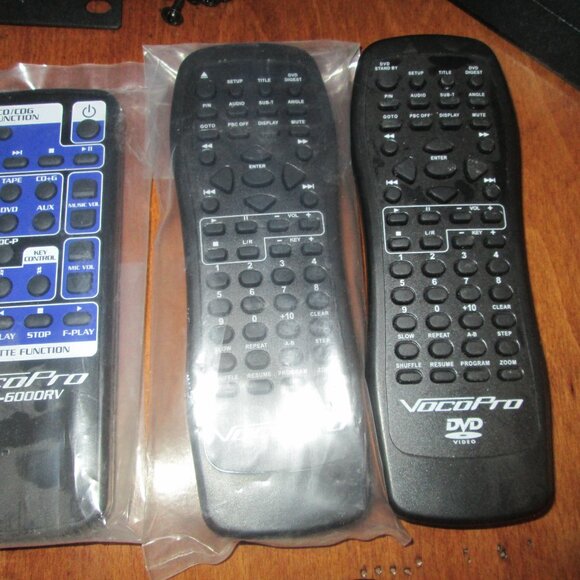 Rare HTF VocoPro Voco Pro Lot Remotes Brackets Cables Duet Twister CDG6000RV VGC - Picture 9 of 9